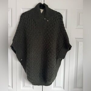 Aran Mor Olive Green Merino Wool Knit Poncho Sweater Size S/M Made in Ireland